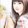 cô bé nghịch ngợm