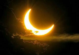 b6762aaccf2296270127b9fb4ee1fff4-eclipse-solar-book-series.jpg