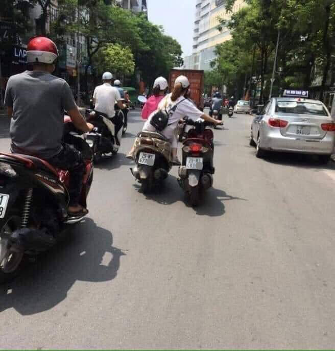 Đôi bạn thân 