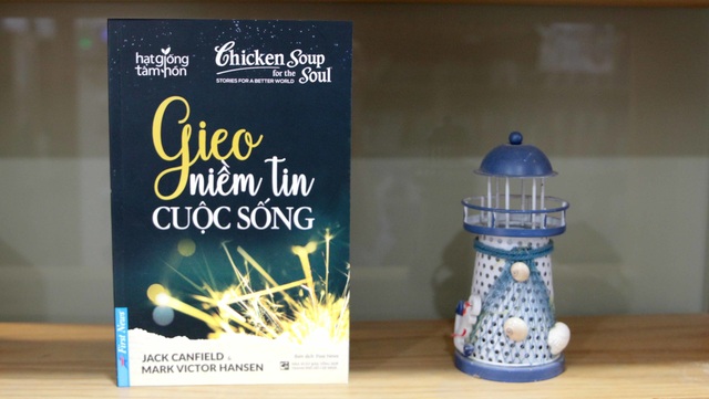 6 tựa sách giúp bạn trẻ tìm lại tình yêu thương cuộc sống - 4