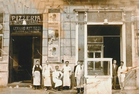 Old_Pizzeria_-_Napoli.jpg