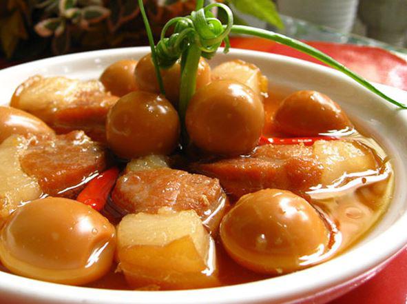 thit-kho-trung-ngon-de-lam-cho-ca-gia-dinh-cung-thuong-thuc-thit-kho-trung-4-1560409608-313-width591height441.jpg