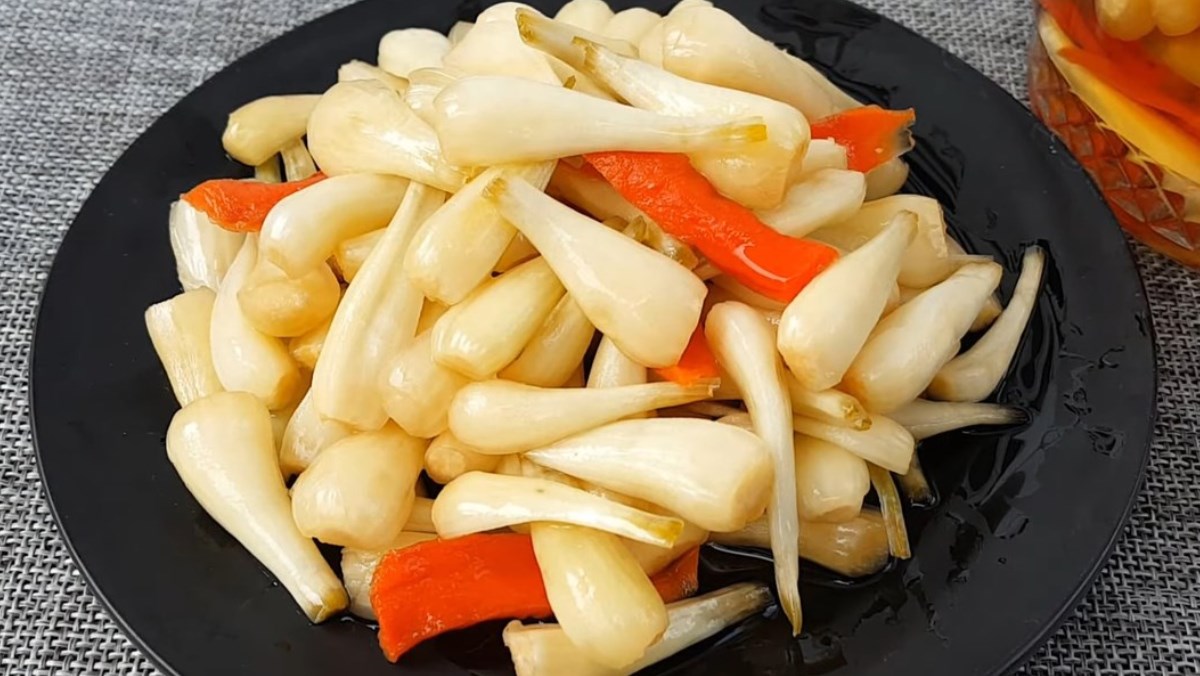 cach-muoi-cu-kieu-nuoc-mam-doi-vi-don-gian-giu-duoc-lau-cho-avt-1200x676.jpg