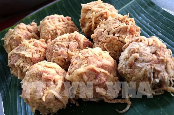 073251_nem-bui-mon-an-dan-da-o-lang-que-bac-ninh.jpg