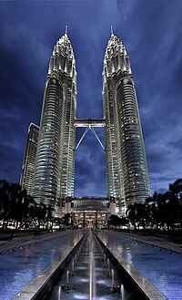 200px-Petronas_Panorama_II.jpg